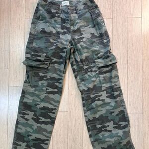 Universal Thread Olive Cargo Pants